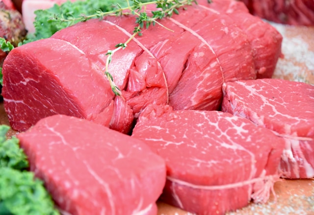 Comer carne vermelha inflama o corpo